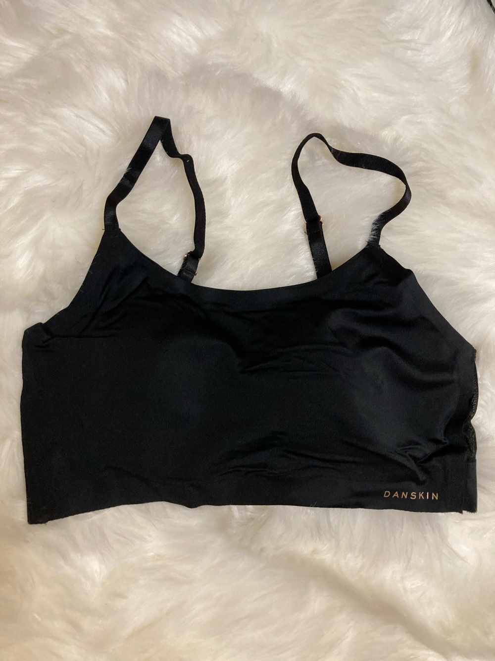 Danskin Black Seamless Adjustable-Strap Sports Bra